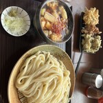 武蔵野うどん 竹國 - 鳥汁うどん980円　おかずご飯セルフ麺おかわり可　食べ放題