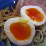麺や 青雲志 - 半熟茹で玉子