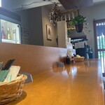 洋食堂やましげ - カウンター席