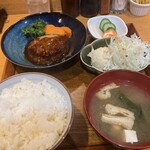 洋食堂やましげ - 定食全貌