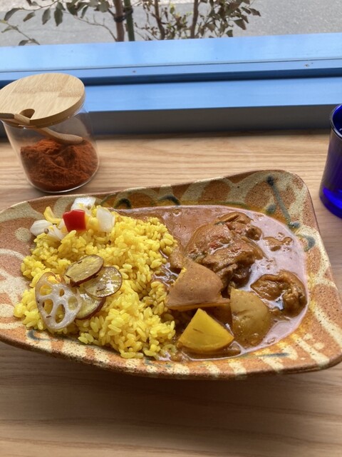 本とカレー喫茶 ぺネタ &ndash; かみのやま温泉で本とカレーを楽しむカフェ