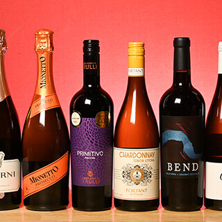 精選的葡萄酒和世界各地的啤酒等，當店獨特的飲品琳瑯滿目