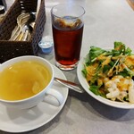 カフェレストラン 楓 - 卵スープ、サラダ、アイスティー