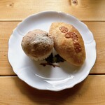 Cafe Court Repos - 料理写真:パン2種