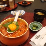 創菜旬魚はしもと - 漬けサーモンといくら丼