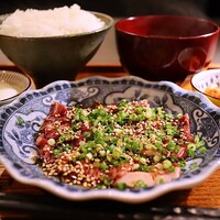 たんとさがりとまくの店 - 国産牛ハラミユッケ定食(1,000円)