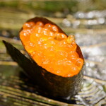 にぎり鮨 一五〇 - いくら