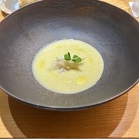 祇をん 段ばた - りんご、セロリ、ホタテの冷製スープ