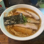 自家製麺 カミカゼ - 醤油らーめん（大）チャーシュートッピング