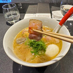 Japanese Soba Noodles 蔦 - イベリコ・ベジョータのバラチャーシューでしょうか