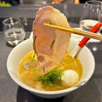 Japanese Soba Noodles 蔦 - 豚モモ肉チャーシューでしょうか