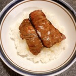 かがり火亭 - 焼肉乗っけ飯(*ﾟДﾟ*)❤️