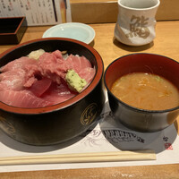 鮨政 西口店 - 中トロ丼具の大盛り　1650円