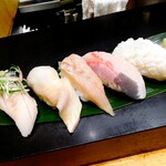 立食い寿司 根室花まる - 竹(八角、寒ぶり、活〆ほっけ、羅臼たこ、にしん)