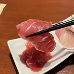 酒肴場 屯 - 旨みの濃いマグロです