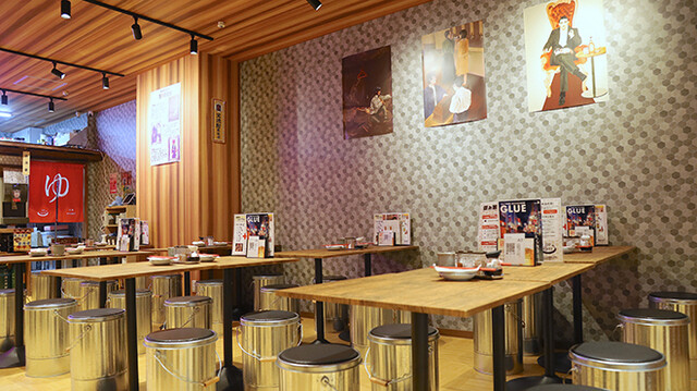 座席 : ひねり蛇口ハイ 大衆酒泉テルマエ 大阪駅前第2ビル泉 - 北新地