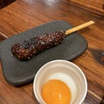 Sumibikushi yakiyakitom masanosuke - ジューシー豚つくね＋卵黄