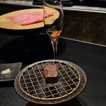 西麻布 焼肉 X - レバーと甘口ワイン