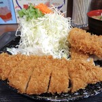 Tonkatsu Katsumi - 「ロース＆とろけるチーズハムカツ定食」のメイン