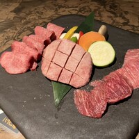 個室焼肉 さんびょうし 別邸 - 