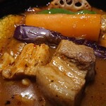 ラマイ - ・豚肉は沖縄のラフテーみたいなカット