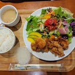 Rammanshokudou - おいしいサラダと唐揚げ(しょうゆ味・税込1,000円)