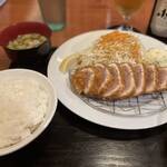 Youshoku Maruwa - 朝引き鶏のレアチキンカツ定食