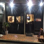 ラーメン屋 はる - お店入口