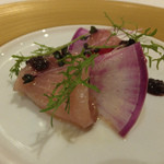 スモークした鰤と紫大根
