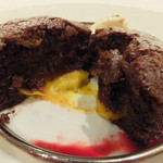 ラ・ブリック - フォンダンショコラの下には南瓜のソース