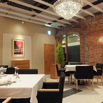 ラ・ブリック - 赤レンガ造り