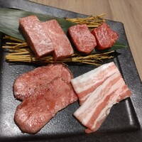 近江うし焼肉 にくTATSU 渋谷店 - 