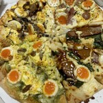 ドミノ・ピザ - 料理写真:月見クアトロ