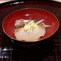 四ッ谷 みね村 - 『鮑と舞茸のお椀、菊花』