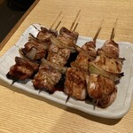 すすきの鳥屋本店 - 鳥串と豚串（タレ）