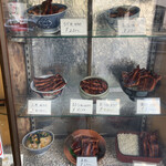 イチビキ - 年季の入ったショーケース