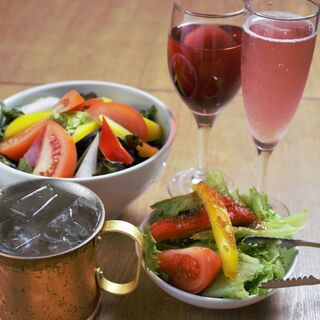 名物お通し！有機サラダ食べ放題！４5０円