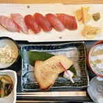 波なれ - 丸入御膳　¥2,800