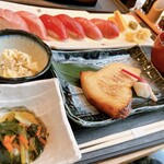 波なれ - 丸入御膳 ¥2,800、写真のほかに白ご飯がついてきます。