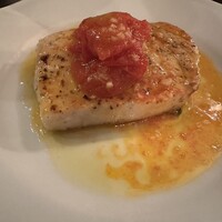 LOVAT - カジキマグロのソテー　フレッシュトマトのソース
