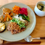 ゆるべじかふぇcoco△l＋ - 料理写真:有機野菜のランチプレート　1,650円