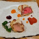 まろうど - 強肴  和風カナッペ 
          飛騨牛ちからこぶロースト 
          奥美濃古地鶏燻香焼き