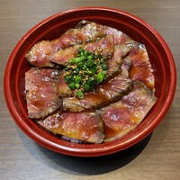 黒毛和牛ローストビーフ丼