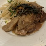 トラットリア ラ モーラ - 鹿児島産 鶏もも肉とポルチーニの白ワイン煮 カチャトーラ