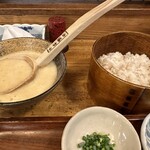 丸子亭 - ビッグサイズの麦ご飯と自然薯(笑)