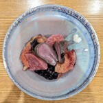 La Stalla - 黒イチジクにに羊タンと豚ももの自家製サルーミ