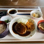 Akashishiyakushominamikaigishitsutou - 日替り定食B600円