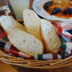 Poruta Aru Mare - ①パスタについてくるパン