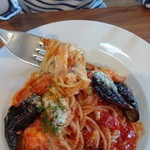 ポルタ・アル・マーレ - ①ナス・ベーコン、モッツァレラチーズのトマトソースパスタ