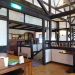 ポルタ・アル・マーレ - ①天井が高くておしゃれな店内